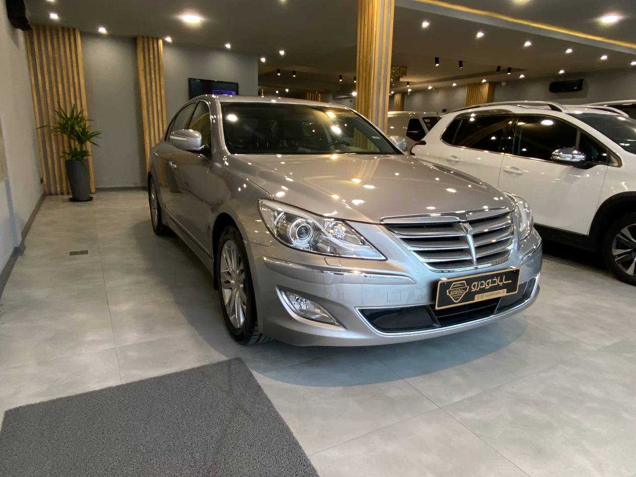Hyundai-Genesis-2013 - Saya Khodro